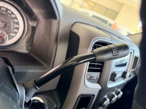 Used 2014 RAM 1500 Express RWD image 18