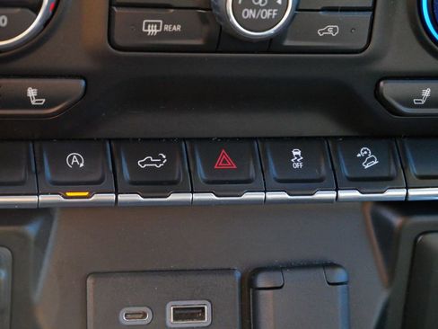 Used 2019 Chevrolet Silverado 1500 RST image 30