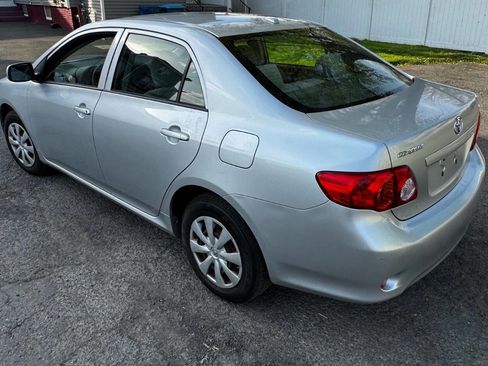 Used 2009 Toyota Corolla LE FWD image 3