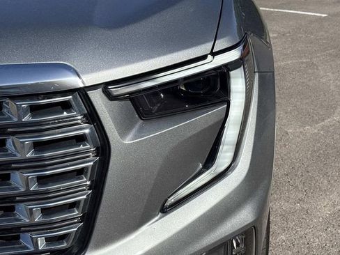 Used 2025 GMC Acadia Denali w/ LPO, Floor Liner Package image 10