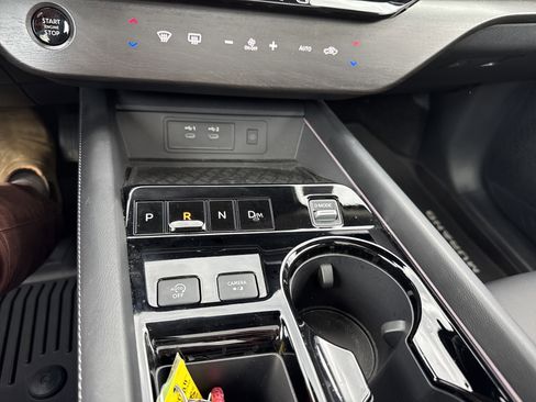 Used 2025 Nissan Murano SL image 8