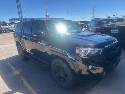 Used 2018 Toyota 4Runner TRD Off-Road Premium image 3