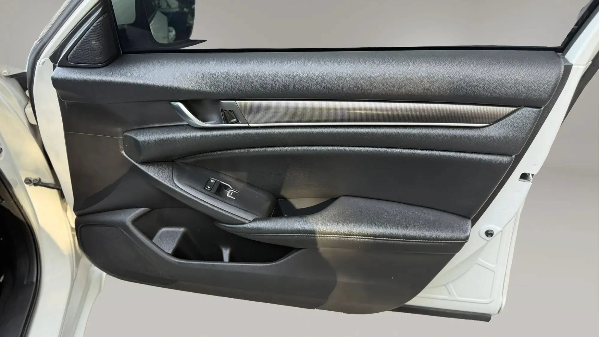 Used 2019 Honda Accord Sport image 10