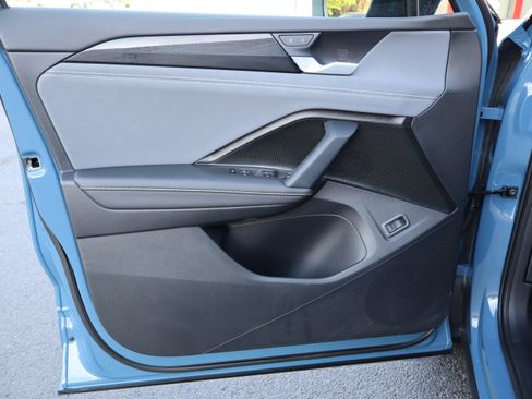 Certified 2025 Volkswagen Tiguan SE R-Line image 12