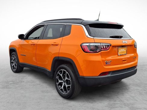 Certified 2026 Jeep Compass Limited AWD/4WD image 3