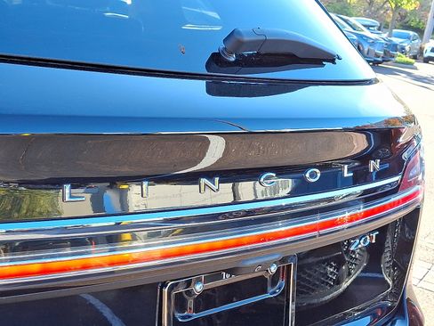 Used 2020 Lincoln Nautilus Reserve image 31