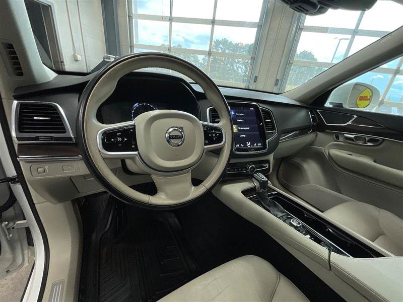 Used 2019 Volvo XC90 T5 Momentum w/ Protection Package Premier FWD image 13