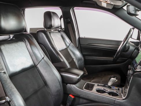 Used 2022 Jeep Grand Cherokee Laredo X RWD image 26