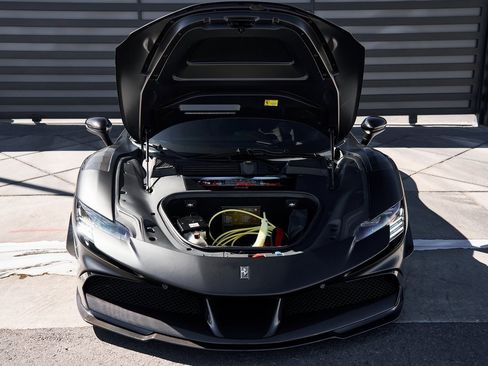 Used 2022 Ferrari SF90 Stradale image 17