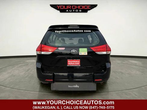 Used 2014 Toyota Sienna L FWD image 5