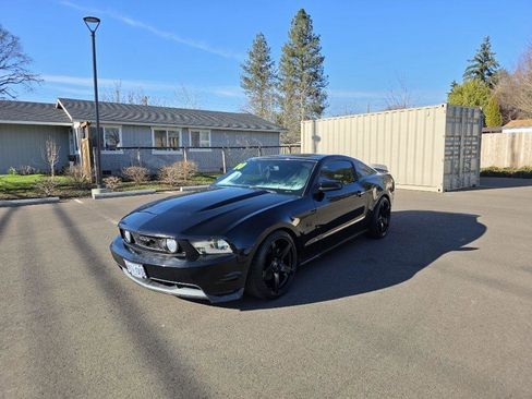 Used 2010 Ford Mustang GT image 1
