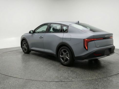 Used 2025 Kia K4 FWD image 6