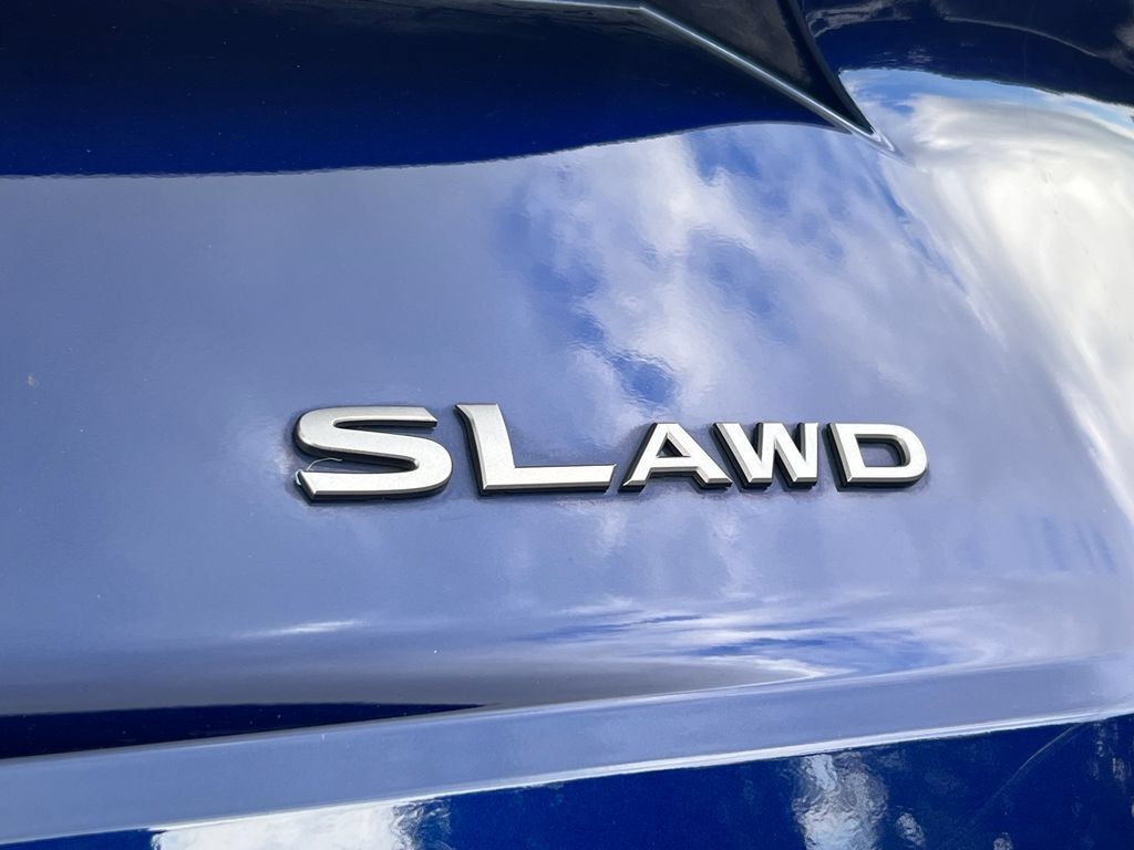 Used 2026 Nissan Rogue SL AWD/4WD image 16