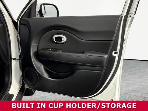 Used 2018 Kia Soul + FWD image 26
