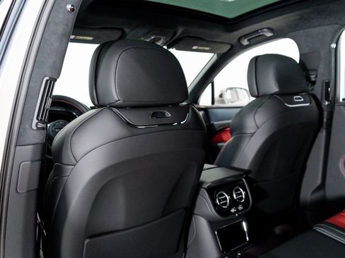 New 2025 Bentley Bentayga image 23
