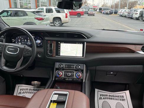Used 2024 GMC Yukon XL Denali Ultimate image 32