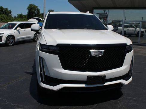 Used 2022 Cadillac Escalade ESV Sport Platinum w/ LPO, ONYX Package image 26