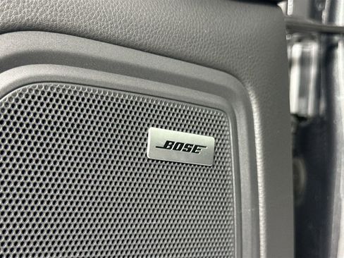 Certified 2025 Porsche Macan image 31