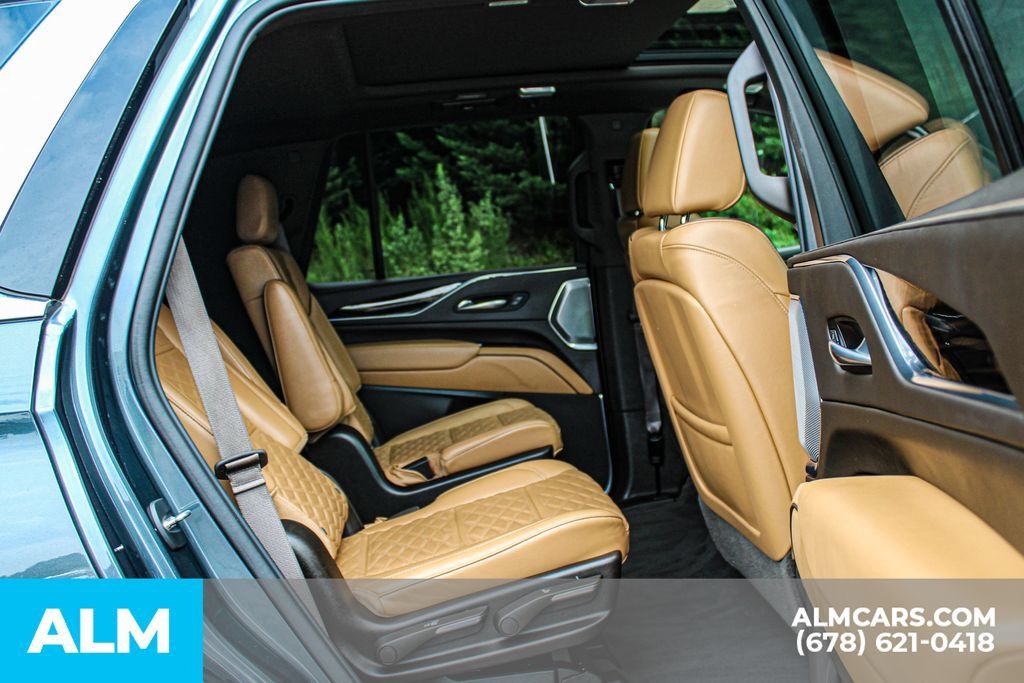 Used 2021 Cadillac Escalade Premium Luxury w/ Driver Assist Tech Package AWD/4WD image 21