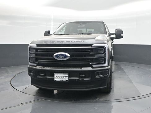 New 2026 Ford F250 Platinum w/ FX4 Off-Road Package image 5