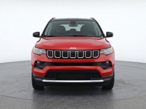 Used 2025 Jeep Compass Limited image 2