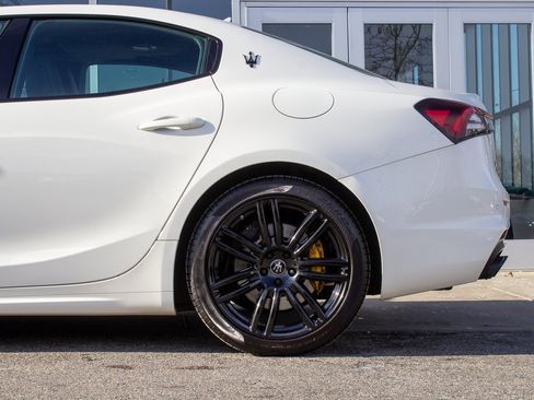 Used 2022 Maserati Ghibli Modena Q4 image 7