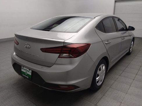 Used 2020 Hyundai Elantra SE FWD image 9