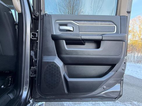 Used 2019 RAM 2500 Big Horn image 30