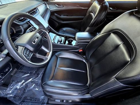 Certified 2023 Jeep Grand Cherokee L Limited image 18