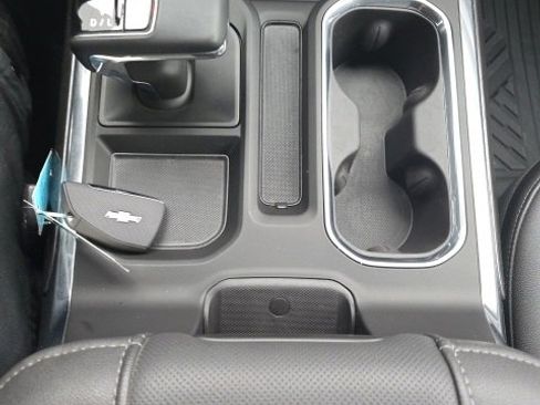 Used 2024 Chevrolet Silverado 1500 LTZ image 25