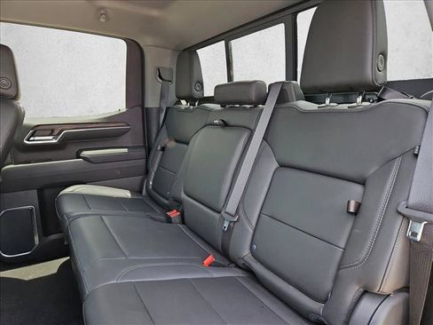 Used 2023 GMC Sierra 1500 SLT RWD image 17