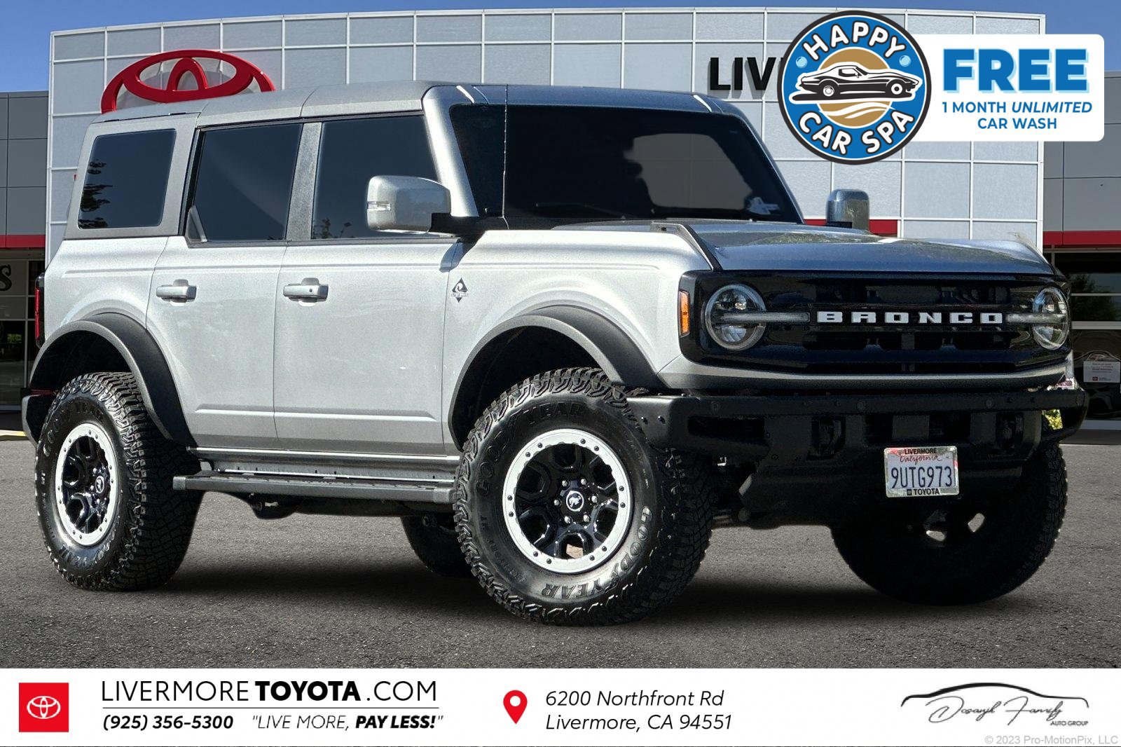 Used 2024 Ford Bronco Outer Banks w/ Sasquatch Package AWD/4WD image 1