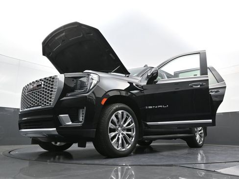 Used 2024 GMC Yukon Denali w/ Denali Reserve Package AWD/4WD image 42