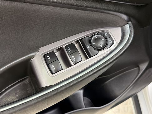 Used 2021 Chevrolet Malibu LT FWD image 27