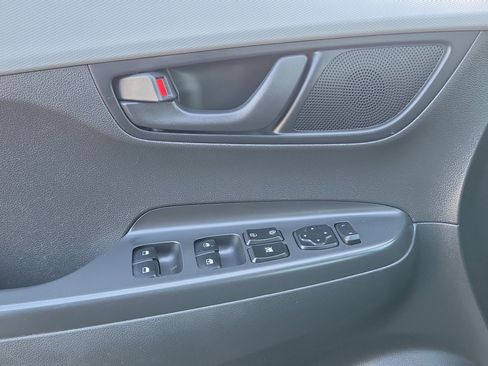 Used 2019 Hyundai Kona SEL FWD image 18