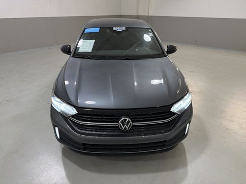 Used 2024 Volkswagen Jetta Sport FWD image 3