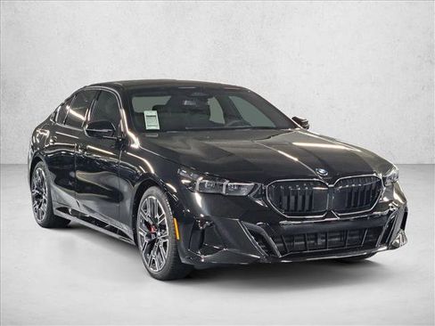 New 2026 BMW 530i xDrive w/ M Sport Package image 3