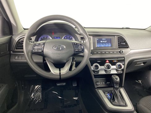 Used 2019 Hyundai Elantra SE w/ Cargo Package image 19