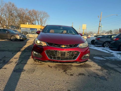 Used 2017 Chevrolet Cruze Premier image 2