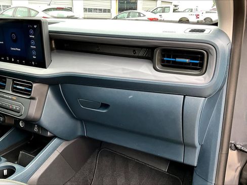Used 2025 Ford Maverick Lobo AWD/4WD image 19