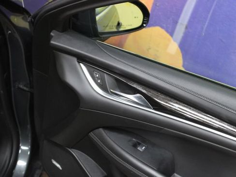 Used 2017 Buick LaCrosse Essence w/ Sun and Shade Package FWD image 11