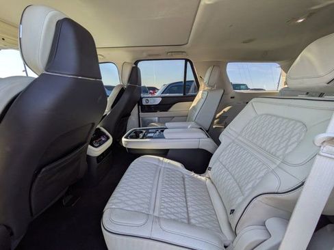 Used 2021 Lincoln Navigator Black Label w/ Cargo Convenience Package image 11