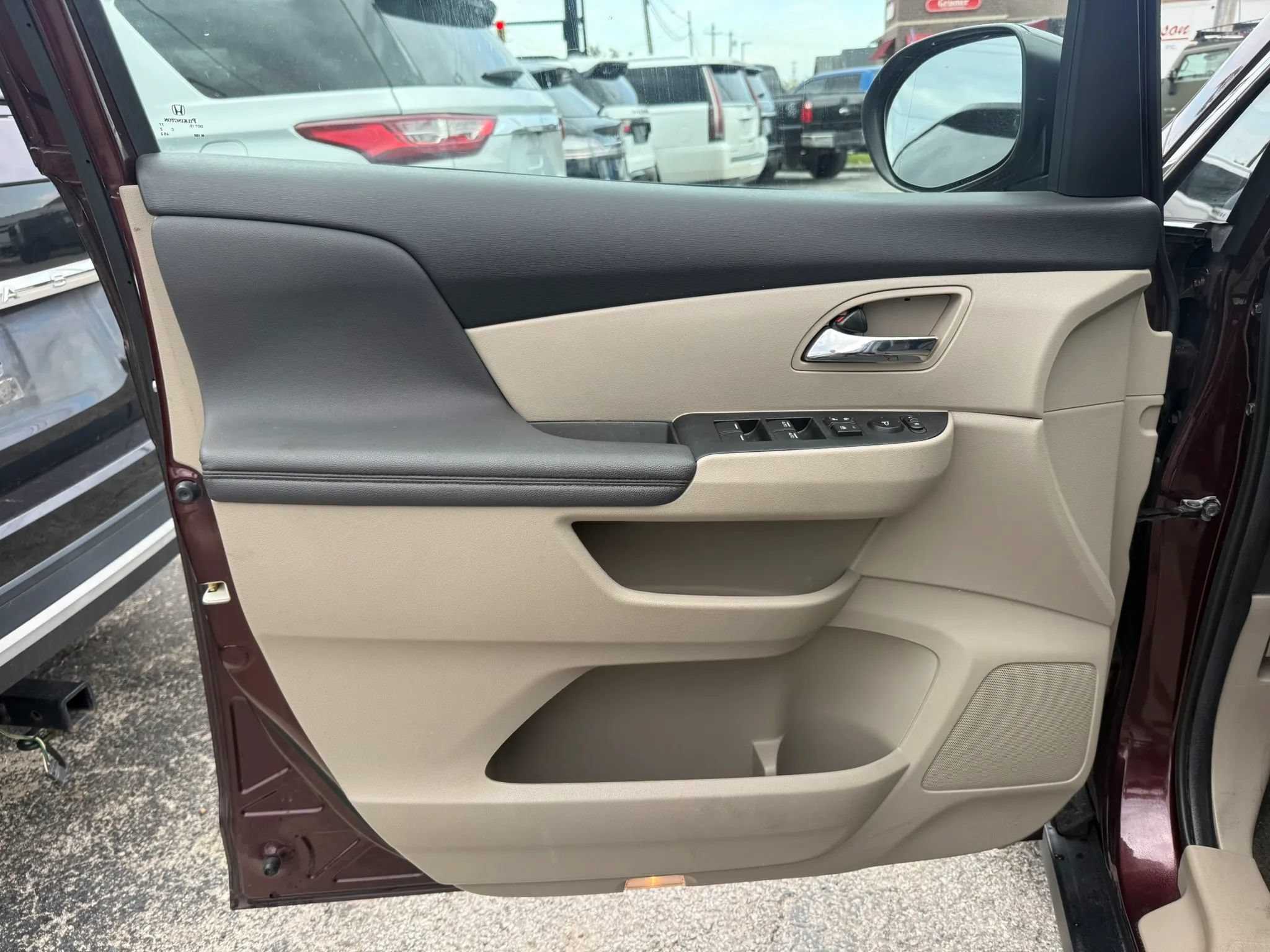 Used 2014 Honda Odyssey EX image 10