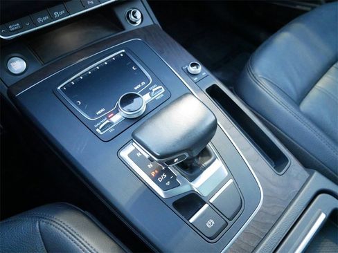 Used 2018 Audi Q5 2.0T Premium Plus w/ Premium Plus Package image 22