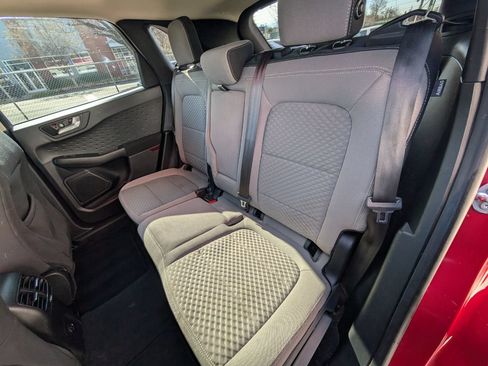 Used 2020 Ford Escape SE FWD image 18