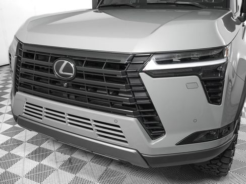 Used 2024 Lexus GX 550 AWD/4WD image 29