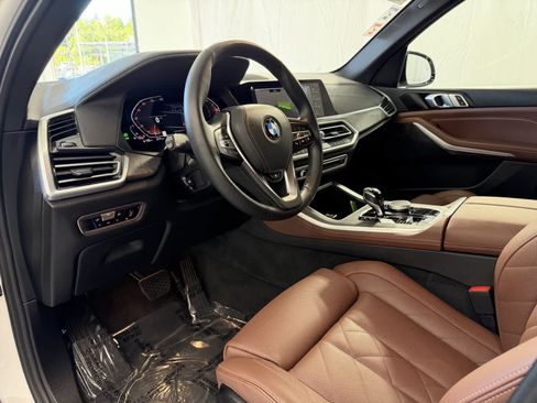 Used 2023 BMW X5 xDrive40i w/ Premium Package AWD/4WD image 9