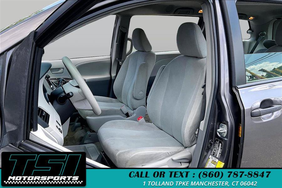 Used 2013 Toyota Sienna L FWD image 24