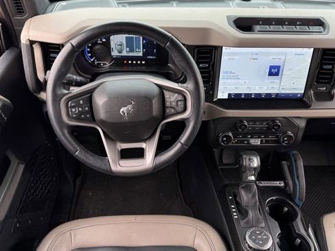 Used 2023 Ford Bronco Wildtrak image 12