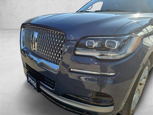 Used 2023 Lincoln Navigator L Reserve image 9